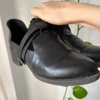 تعدادی کفش زنانه کار کرده در حد نو