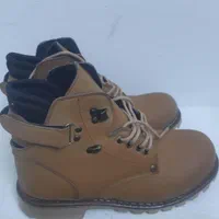 نیم بوت کاترپیلار