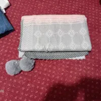 لباس دخترانه|لباس|کاشان, باغ ماجد|دیوار