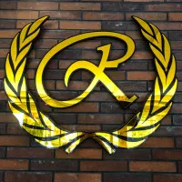 راننده همراه ماشین نیازمندیم