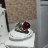 انگشتر عقیق کهنه کلوخه ای