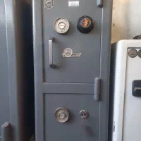 گاو صندوق سفید طلایی زیر پیش خوان|ابزارآلات|تبریز, |دیوار