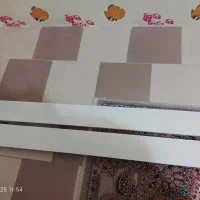 تخت نوجوان سفید رنگ|تخت و سرویس خواب|تربت‌حیدریه, باغ ملی|دیوار