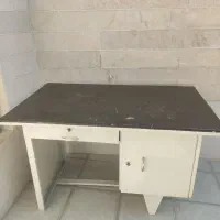 میز تحریر فلزی با صندلی