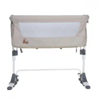 تخت کنار مادر زویه