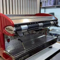 کار در کافه