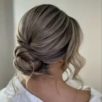 آموزش‌میکاپ‌شینیون‌‌کاشت‌ناخن‌کاشت‌مژه‌‌کراتینه‌مو|خدمات آموزشی|اردبیل, |دیوار
