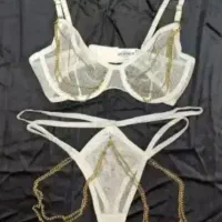 لباس زیر و وسایل چرم