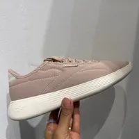 کتونی reebok اورجینال کاملا نو زنانه