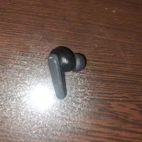 گوشه سمته راست ایرپاد qcy T13x