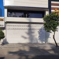 مغازه ۲۰۰ متری نو ساز دو طبقه دو بر دوطرفه