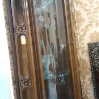 ویترین چوب گردو تمیز