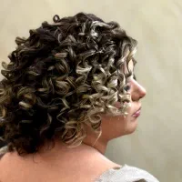 سالن زیبایی گل سرخ|خدمات آرایشگری و زیبایی|ورامین, ورامین|دیوار