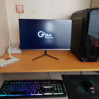 کامپیوتر گیمینگ همراه با مانیتور