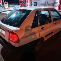 ۱۴۱ سفید دوگانه منبع بزرگ