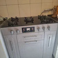 گاز طرح فر کابینتی چوبی خوب و تمیز