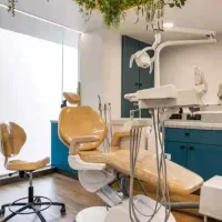 استخدام دستیار دندانپزشک