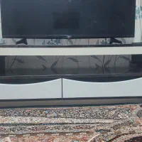 میز تلویزیون سفید و مشکی هایگلس دو تکه|میز تلویزیون|اصفهان, شهرک کاوه|دیوار