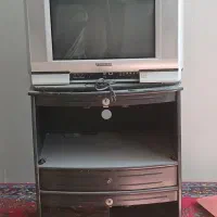 تلویزیون توشیبا با کنترل و میز