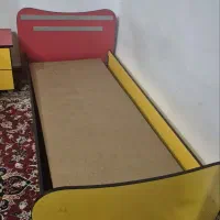 تخت خواب و کمد