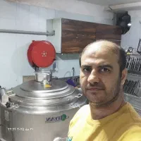 کارگر آشپزخانه