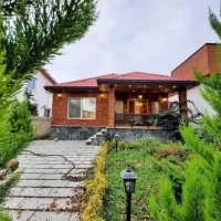 ویلاباغ-متفاوت-حیاط-گلهای-وحشی