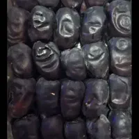 مقدار نه تن خرما دوردیفی امیراباد شهرک صنعتی بم .