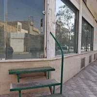 سه دهنه مغازه دو بر ۳۰ متر