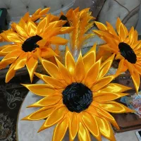 گل افتابگردون ،  رز  ، پر