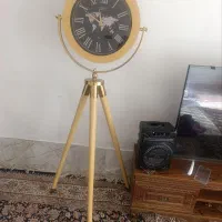 ساعت ایستاده