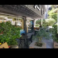 کافی شاپ بلوارسجاد حیاط دارفضاسازی شده