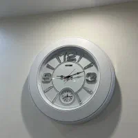 ساعت دیواری