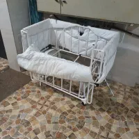 تخت نوزادهمراه