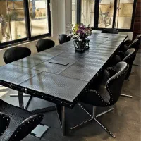 میز مدیریت میز چرم اداری دکوراسیون چرم