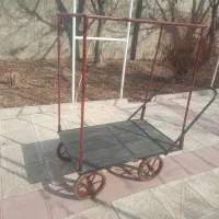 گاری ۴ چرخ مناسب لباس فروشی و هر شغلی