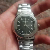 ساعت تقویم دار