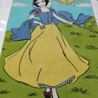 فرش اتاق کودک شسته شده