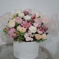 گل مصنوعی شیک