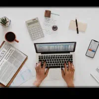 تایپیست.  تایپ فارسی و انگلیسی