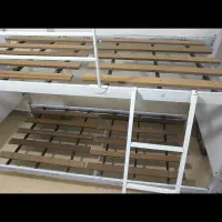 تخت دو طبقه