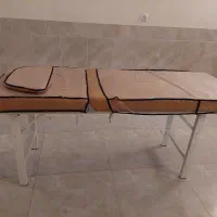 فروش 4 صندلی و 1 تخت آرایشگاهی در حد نو  سیرجان