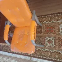 صندلی و میزآینه دار و کشودار|صندلی و نیمکت|اصفهان, مسجد مصلی|دیوار