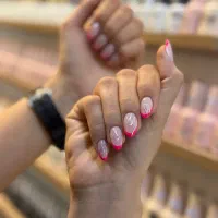 طراح ناخن