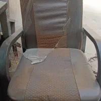 صندلی آهنی
