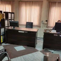 منشی اداری خانم