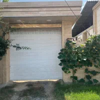 خانه باغ ویلایی با درختان متنوع