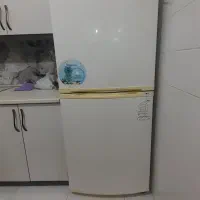 یخچال  فروزان موتور سالم به شرط بدنه بدون خط