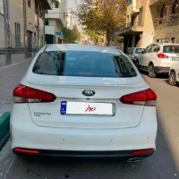 سراتو فول  وارداتی ۲۰۱۷