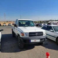 تویوتا لندکروزر