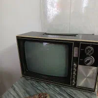 تلوزیون قدیمی تیسوت|کلکسیون اشیاء عتیقه|اردبیل, |دیوار